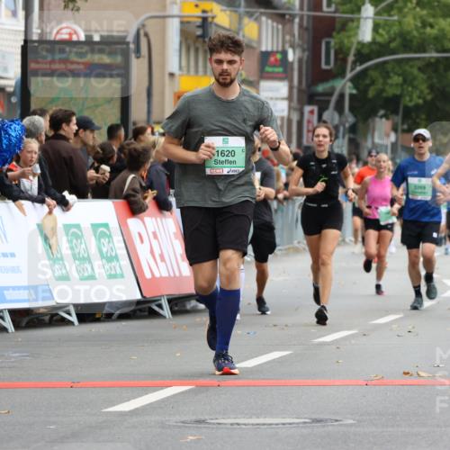 21.09.2025 - PSD Bank Halbmarathon Strokosch-Dieckow http://msf.ph/oto/8945532 21.09.2025 12:05:59 Ziel 1432, 1620, 1726, 1727, 2013, 2446, 2580, 3236, 3292, 3428, 3653 meine-sportfotos.de
