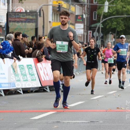 21.09.2025 - PSD Bank Halbmarathon Strokosch-Dieckow http://msf.ph/oto/8945536 21.09.2025 12:05:59 Ziel 1432, 1620, 1726, 1727, 2013, 2446, 2580, 3236, 3292, 3428, 3653 meine-sportfotos.de