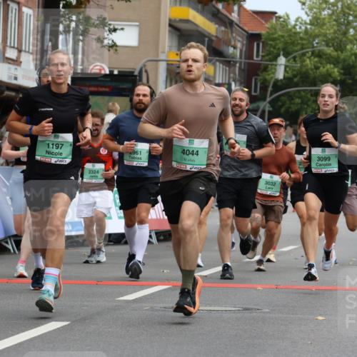 21.09.2025 - PSD Bank Halbmarathon Strokosch-Dieckow http://msf.ph/oto/8945593 21.09.2025 11:58:28 Ziel 1197, 1275, 1276, 1322, 1610, 2289, 2324, 2343, 2622, 2637, 2826, 2832, 2858, 2961, 3032, 3092, 3099, 3170, 3314, 3960, 4044 meine-sportfotos.de