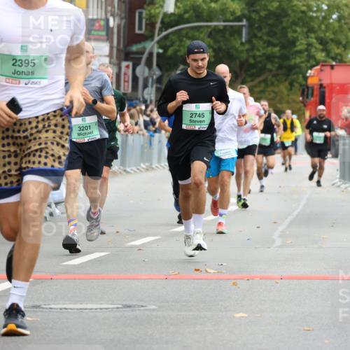 21.09.2025 - PSD Bank Halbmarathon Strokosch-Dieckow http://msf.ph/oto/8945609 21.09.2025 12:06:20 Ziel 1021, 1296, 1334, 2395, 2433, 2689, 2712, 2745, 2920, 2998, 3030, 3201, 3254, 3955 meine-sportfotos.de