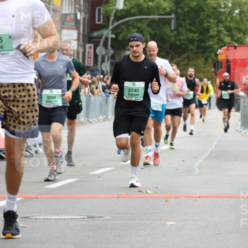 21.09.2025 - PSD Bank Halbmarathon Strokosch-Dieckow http://msf.ph/oto/8945616 21.09.2025 12:06:20 Ziel 1021, 1296, 1334, 2395, 2433, 2689, 2712, 2745, 2920, 2998, 3030, 3201, 3254, 3955 meine-sportfotos.de