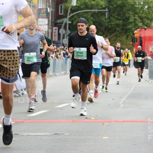 21.09.2025 - PSD Bank Halbmarathon Strokosch-Dieckow http://msf.ph/oto/8945618 21.09.2025 12:06:20 Ziel 1021, 1296, 1334, 2395, 2433, 2689, 2712, 2745, 2920, 2998, 3030, 3201, 3254, 3955 meine-sportfotos.de