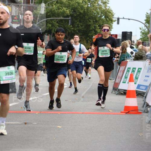 21.09.2025 - PSD Bank Halbmarathon Strokosch-Dieckow http://msf.ph/oto/8945656 21.09.2025 11:58:47 Ziel 1107, 1122, 1128, 1338, 1521, 1531, 1532, 2306, 2371, 2543, 2590, 2594, 2604, 2660, 2870, 2928, 3198, 3301, 3356, 3521, 3542, 3936 meine-sportfotos.de