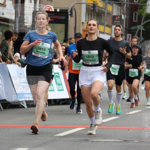 21.09.2025 - PSD Bank Halbmarathon Strokosch-Dieckow http://msf.ph/oto/8945698 21.09.2025 11:59:12 Ziel 1033, 1486, 1648, 1812, 2186, 2328, 2332, 2472, 2484, 2533, 2540, 2582, 2602, 2610, 2641, 2718, 2758, 2785, 3054 meine-sportfotos.de