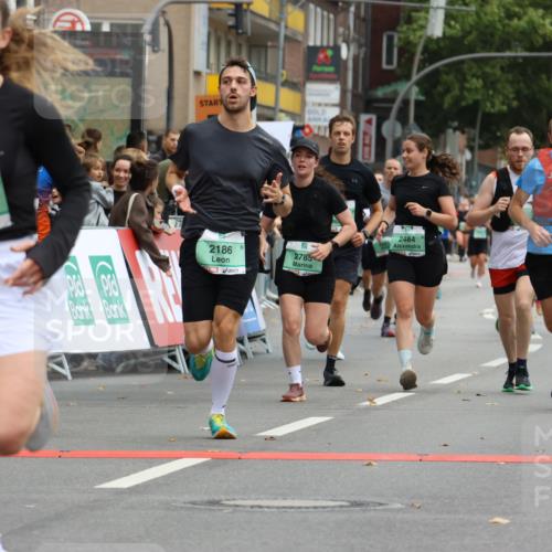21.09.2025 - PSD Bank Halbmarathon Strokosch-Dieckow http://msf.ph/oto/8945702 21.09.2025 11:59:13 Ziel 1033, 1486, 1648, 1812, 2186, 2328, 2332, 2472, 2484, 2533, 2540, 2582, 2602, 2610, 2641, 2718, 2758, 2785, 3054 meine-sportfotos.de