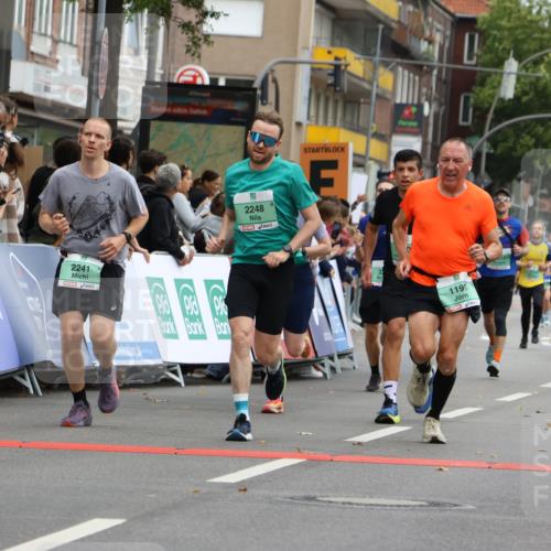 21.09.2025 - PSD Bank Halbmarathon Strokosch-Dieckow http://msf.ph/oto/8945731 21.09.2025 11:59:22 Ziel 1196, 1609, 1648, 2186, 2241, 2248, 2325, 2328, 2484, 2533, 2581, 2602, 2610, 2718, 2785, 2794, 2915, 3962 meine-sportfotos.de