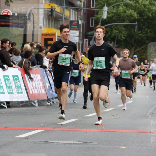 21.09.2025 - PSD Bank Halbmarathon Strokosch-Dieckow http://msf.ph/oto/8945751 21.09.2025 11:59:28 Ziel 1196, 1609, 1700, 2241, 2248, 2325, 2517, 2558, 2574, 2581, 2645, 2794, 2915, 3217, 3962 meine-sportfotos.de