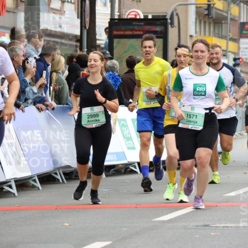 21.09.2025 - PSD Bank Halbmarathon Strokosch-Dieckow http://msf.ph/oto/8945765 21.09.2025 12:07:00 Ziel 1347, 1388, 1571, 1594, 2223, 2628, 2693, 2789, 2808, 2999, 3006, 3064, 3259, 3266, 3371, 3555, 3931 meine-sportfotos.de