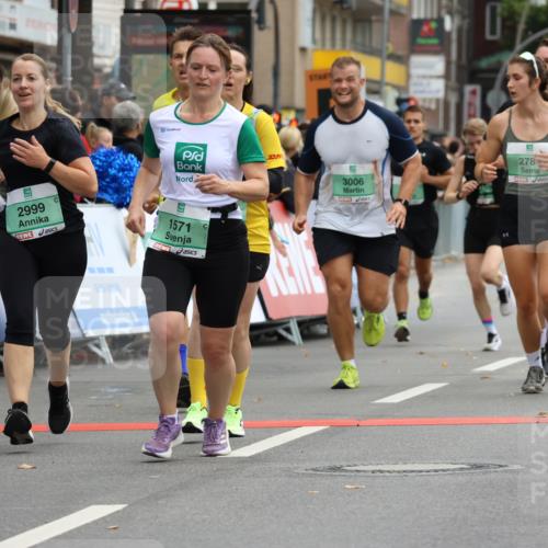 21.09.2025 - PSD Bank Halbmarathon Strokosch-Dieckow http://msf.ph/oto/8945769 21.09.2025 12:07:01 Ziel 1347, 1388, 1571, 1594, 2223, 2628, 2693, 2789, 2999, 3006, 3064, 3259, 3266, 3371, 3555, 3931 meine-sportfotos.de