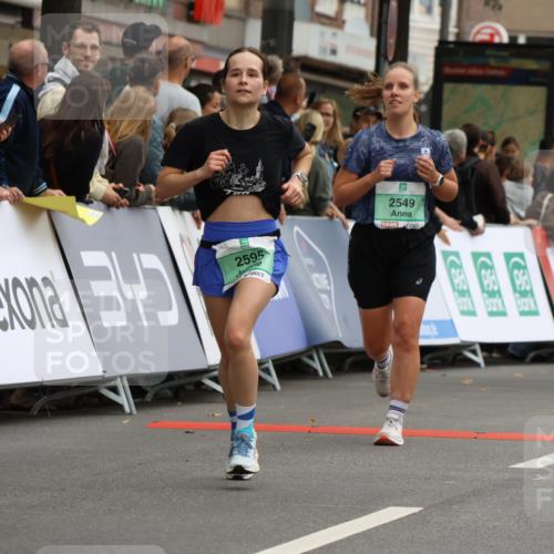 21.09.2025 - PSD Bank Halbmarathon Strokosch-Dieckow http://msf.ph/oto/8945778 21.09.2025 11:59:39 Ziel 1042, 1075, 1367, 1700, 2517, 2549, 2558, 2574, 2595, 2645, 2918, 3152, 3217, 3990, 4049 meine-sportfotos.de