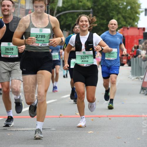 21.09.2025 - PSD Bank Halbmarathon Strokosch-Dieckow http://msf.ph/oto/8945786 21.09.2025 12:07:04 Ziel 1347, 1388, 1571, 1594, 2223, 2628, 2671, 2693, 2789, 2999, 3006, 3068, 3259, 3371, 3931 meine-sportfotos.de