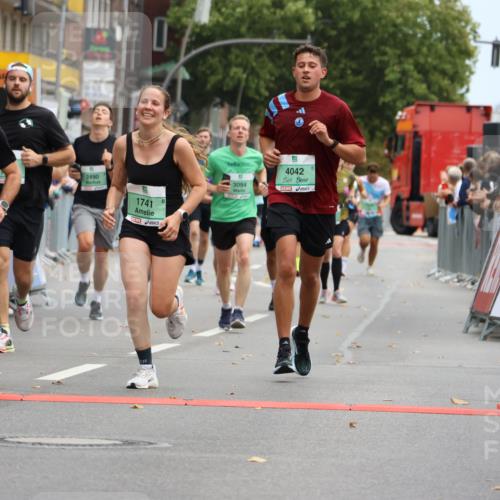 21.09.2025 - PSD Bank Halbmarathon Strokosch-Dieckow http://msf.ph/oto/8945813 21.09.2025 11:59:51 Ziel 1075, 1481, 1741, 1948, 2490, 2530, 2721, 2782, 2918, 2929, 3048, 3094, 3152, 3990, 4034, 4042, 4049 meine-sportfotos.de