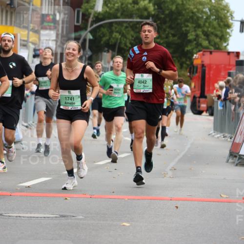21.09.2025 - PSD Bank Halbmarathon Strokosch-Dieckow http://msf.ph/oto/8945815 21.09.2025 11:59:51 Ziel 1075, 1481, 1741, 1948, 2490, 2530, 2721, 2782, 2918, 2929, 3048, 3094, 3152, 3990, 4034, 4042, 4049 meine-sportfotos.de