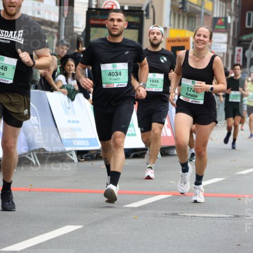 21.09.2025 - PSD Bank Halbmarathon Strokosch-Dieckow http://msf.ph/oto/8945819 21.09.2025 11:59:52 Ziel 1075, 1481, 1741, 1948, 2490, 2530, 2721, 2782, 2918, 2929, 3048, 3094, 4034, 4042, 4049 meine-sportfotos.de