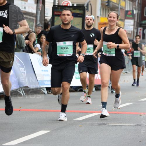 21.09.2025 - PSD Bank Halbmarathon Strokosch-Dieckow http://msf.ph/oto/8945823 21.09.2025 11:59:52 Ziel 1075, 1481, 1741, 1948, 2490, 2530, 2721, 2782, 2918, 2929, 3048, 3094, 4034, 4042, 4049 meine-sportfotos.de