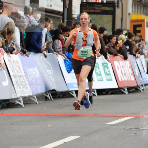 21.09.2025 - PSD Bank Halbmarathon Strokosch-Dieckow http://msf.ph/oto/8945883 21.09.2025 12:07:37 Ziel 2493, 2506, 2532, 2949, 2956, 3222, 3407, 3729, 3746, 3910, 3975 meine-sportfotos.de