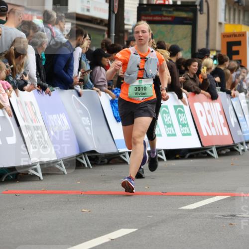 21.09.2025 - PSD Bank Halbmarathon Strokosch-Dieckow http://msf.ph/oto/8945886 21.09.2025 12:07:37 Ziel 2493, 2506, 2532, 2949, 2956, 3222, 3407, 3729, 3746, 3910, 3975 meine-sportfotos.de