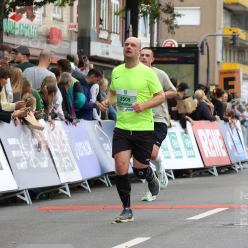 21.09.2025 - PSD Bank Halbmarathon Strokosch-Dieckow http://msf.ph/oto/8945939 21.09.2025 12:07:51 Ziel 2493, 2883, 2956, 3396, 3505, 3729, 3948, 3975 meine-sportfotos.de