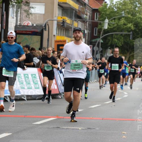 21.09.2025 - PSD Bank Halbmarathon Strokosch-Dieckow http://msf.ph/oto/8945949 21.09.2025 12:00:46 Ziel 1034, 1382, 2317, 2388, 2481, 2516, 2668, 2761, 2803, 3168, 3172, 3957 meine-sportfotos.de
