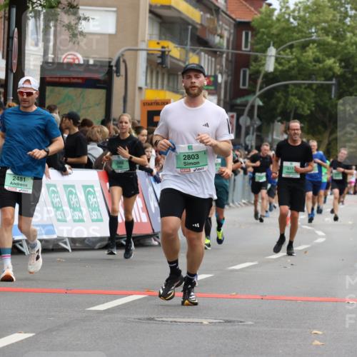 21.09.2025 - PSD Bank Halbmarathon Strokosch-Dieckow http://msf.ph/oto/8945951 21.09.2025 12:00:46 Ziel 1034, 1382, 2317, 2388, 2481, 2516, 2668, 2761, 2803, 3168, 3172, 3957 meine-sportfotos.de