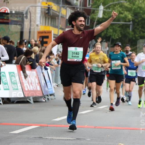 21.09.2025 - PSD Bank Halbmarathon Strokosch-Dieckow http://msf.ph/oto/8946011 21.09.2025 12:01:11 Ziel 1357, 1711, 1764, 2093, 2498, 2597, 2661, 2683, 2733, 2978, 3083, 3098, 3182, 3186, 3956 meine-sportfotos.de