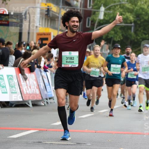 21.09.2025 - PSD Bank Halbmarathon Strokosch-Dieckow http://msf.ph/oto/8946021 21.09.2025 12:01:11 Ziel 1357, 1711, 1764, 2093, 2498, 2597, 2661, 2683, 2733, 2978, 3083, 3098, 3182, 3186, 3956 meine-sportfotos.de