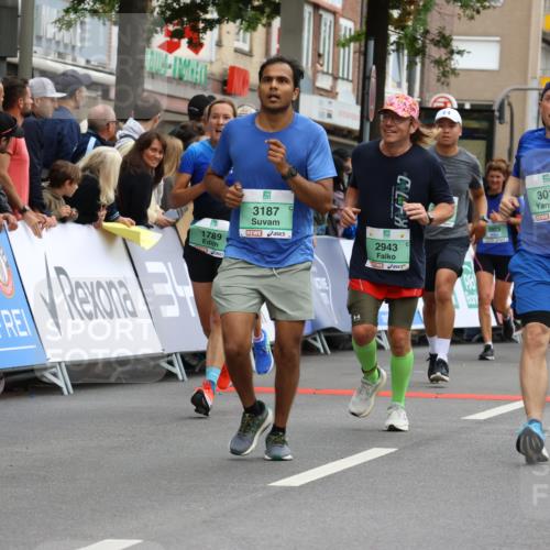 21.09.2025 - PSD Bank Halbmarathon Strokosch-Dieckow http://msf.ph/oto/8946043 21.09.2025 12:01:25 Ziel 1261, 1357, 1373, 1376, 1395, 1400, 1585, 1711, 1789, 2367, 2597, 2686, 2730, 2751, 2943, 2978, 3011, 3053, 3083, 3098, 3186, 3187, 3352, 3565, 3951, 3964, 3973, 4038 meine-sportfotos.de