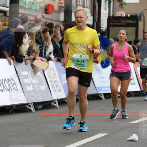 21.09.2025 - PSD Bank Halbmarathon Strokosch-Dieckow http://msf.ph/oto/8946090 21.09.2025 12:08:59 Ziel 1267, 1268, 1729, 1730, 1954, 2643, 3127, 3176, 3273, 3378, 3392, 3983 meine-sportfotos.de