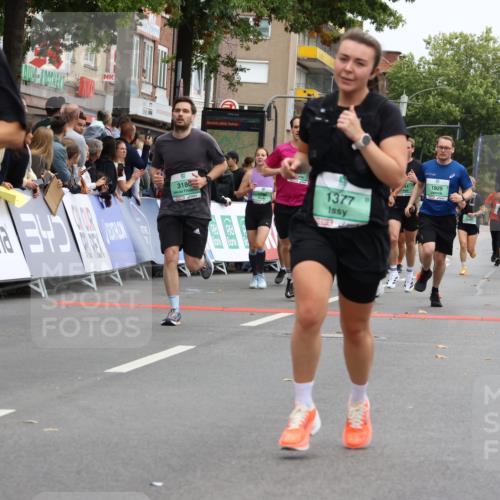 21.09.2025 - PSD Bank Halbmarathon Strokosch-Dieckow http://msf.ph/oto/8946118 21.09.2025 12:01:51 Ziel 1249, 1323, 1377, 1713, 1714, 1790, 1929, 2284, 2353, 2464, 2474, 2514, 2563, 2720, 2738, 2741, 2924, 2938, 2992, 3067, 3180, 3395, 3814 meine-sportfotos.de