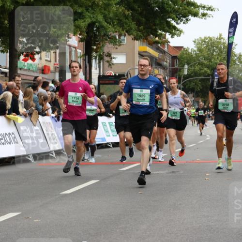 21.09.2025 - PSD Bank Halbmarathon Strokosch-Dieckow http://msf.ph/oto/8946123 21.09.2025 12:01:54 Ziel 1084, 1323, 1377, 1713, 1714, 1790, 1929, 2284, 2464, 2474, 2514, 2563, 2720, 2738, 2741, 2922, 2924, 2938, 3157, 3180, 3395, 3814, 3940 meine-sportfotos.de