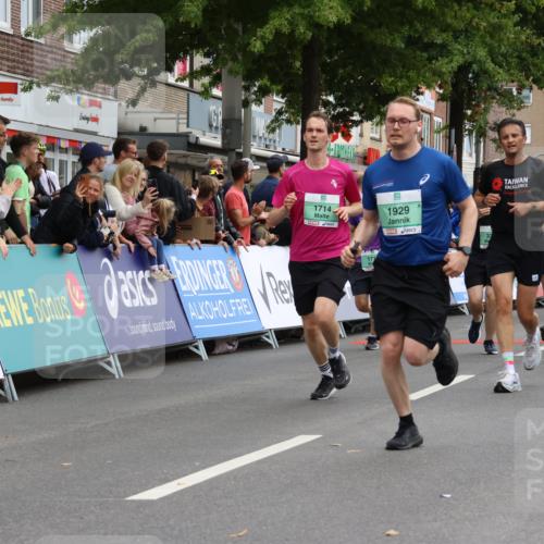 21.09.2025 - PSD Bank Halbmarathon Strokosch-Dieckow http://msf.ph/oto/8946130 21.09.2025 12:01:55 Ziel 1084, 1323, 1377, 1713, 1714, 1790, 1929, 2284, 2464, 2474, 2514, 2563, 2720, 2738, 2741, 2922, 2924, 2938, 3157, 3180, 3395, 3814, 3940 meine-sportfotos.de
