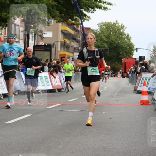 21.09.2025 - PSD Bank Halbmarathon Strokosch-Dieckow http://msf.ph/oto/8946152 21.09.2025 12:02:00 Ziel 1084, 1323, 1713, 1714, 1790, 1929, 2464, 2738, 2741, 2922, 2966, 3020, 3157, 3180, 3395, 3814, 3940 meine-sportfotos.de