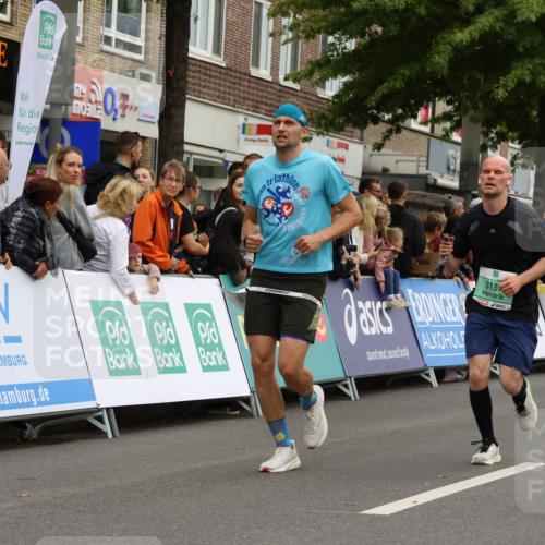 21.09.2025 - PSD Bank Halbmarathon Strokosch-Dieckow http://msf.ph/oto/8946163 21.09.2025 12:02:03 Ziel 1084, 1323, 1713, 1714, 1790, 2464, 2738, 2741, 2922, 2966, 3020, 3157, 3395, 3814, 3940 meine-sportfotos.de
