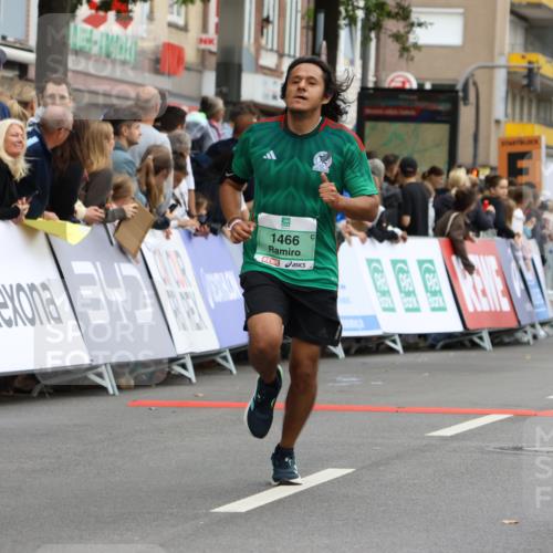 21.09.2025 - PSD Bank Halbmarathon Strokosch-Dieckow http://msf.ph/oto/8946213 21.09.2025 12:02:27 Ziel 1026, 1121, 1466, 1938, 3085, 3087, 3105, 3175 meine-sportfotos.de