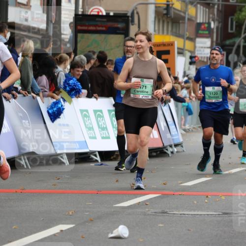 21.09.2025 - PSD Bank Halbmarathon Strokosch-Dieckow http://msf.ph/oto/8946300 21.09.2025 12:10:15 Ziel 1117, 1118, 1120, 2716, 2781, 3119, 3283, 3471, 3671, 3963 meine-sportfotos.de