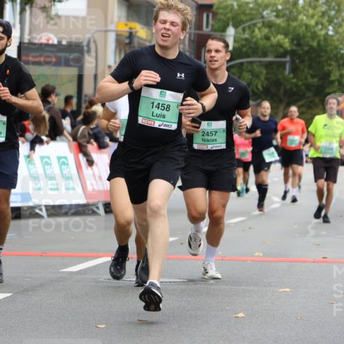 21.09.2025 - PSD Bank Halbmarathon Strokosch-Dieckow http://msf.ph/oto/8946303 21.09.2025 12:03:11 Ziel 1141, 1458, 1664, 2337, 2338, 2400, 2457, 2629, 2821, 3113, 3965, 3986 meine-sportfotos.de