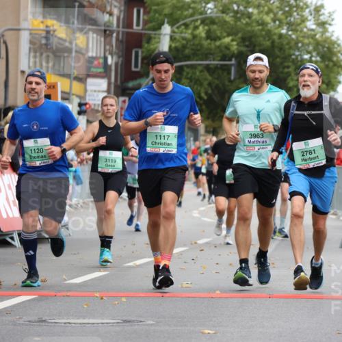 21.09.2025 - PSD Bank Halbmarathon Strokosch-Dieckow http://msf.ph/oto/8946307 21.09.2025 12:10:17 Ziel 1117, 1118, 1120, 2716, 2781, 3119, 3471, 3671, 3711, 3963 meine-sportfotos.de