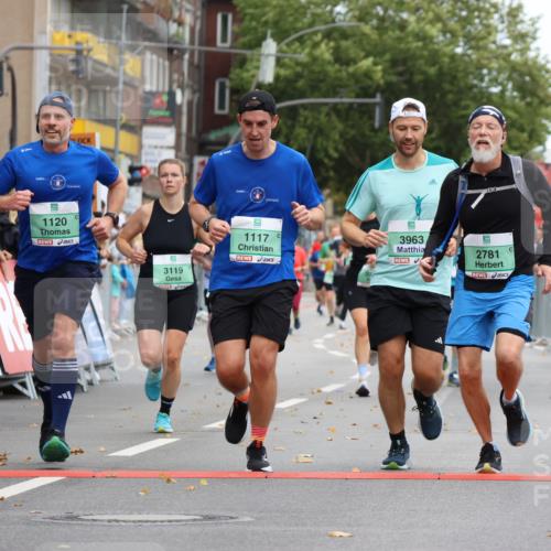 21.09.2025 - PSD Bank Halbmarathon Strokosch-Dieckow http://msf.ph/oto/8946310 21.09.2025 12:10:17 Ziel 1117, 1118, 1120, 2716, 2781, 3119, 3471, 3671, 3711, 3963 meine-sportfotos.de