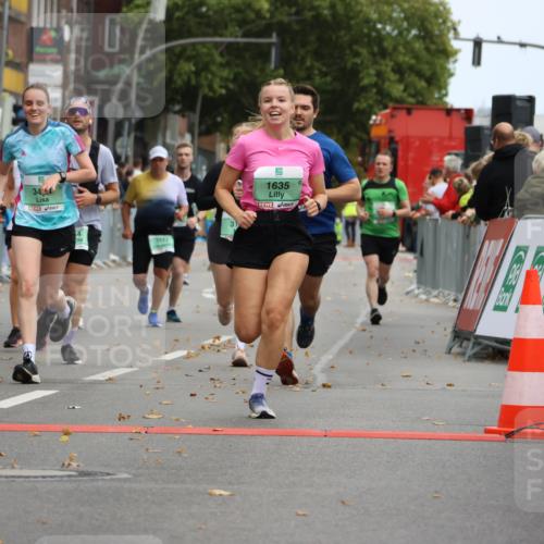 21.09.2025 - PSD Bank Halbmarathon Strokosch-Dieckow http://msf.ph/oto/8946372 21.09.2025 12:11:25 Ziel 1635, 1649, 2326, 2754, 2907, 3045, 3161, 3249, 3424, 3455, 3526, 3533 meine-sportfotos.de