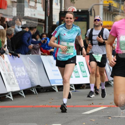 21.09.2025 - PSD Bank Halbmarathon Strokosch-Dieckow http://msf.ph/oto/8946375 21.09.2025 12:11:27 Ziel 1198, 1635, 1649, 2326, 2754, 2907, 3045, 3161, 3249, 3424, 3455, 3526, 3533 meine-sportfotos.de