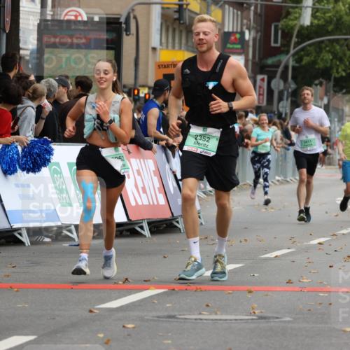 21.09.2025 - PSD Bank Halbmarathon Strokosch-Dieckow http://msf.ph/oto/8946393 21.09.2025 12:11:39 Ziel 1173, 1198, 1759, 2352, 2962, 3161, 3249, 3533 meine-sportfotos.de