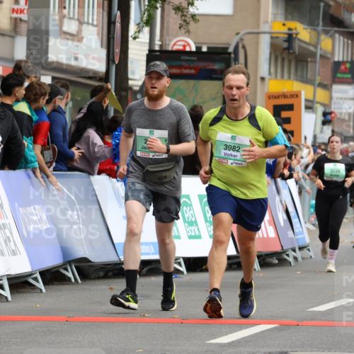 21.09.2025 - PSD Bank Halbmarathon Strokosch-Dieckow http://msf.ph/oto/8946502 21.09.2025 12:13:08 Ziel 1553, 2198, 3002, 3534, 3982 meine-sportfotos.de
