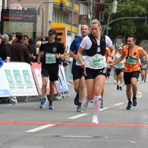 21.09.2025 - PSD Bank Halbmarathon Strokosch-Dieckow http://msf.ph/oto/8946511 21.09.2025 12:13:16 Ziel 2198, 2429, 2817, 2860, 3126, 3534, 3912, 3982 meine-sportfotos.de