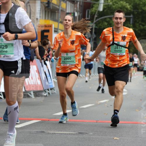 21.09.2025 - PSD Bank Halbmarathon Strokosch-Dieckow http://msf.ph/oto/8946516 21.09.2025 12:13:18 Ziel 2198, 2429, 2817, 2860, 3126, 3534, 3912, 3982 meine-sportfotos.de