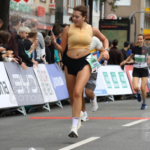 21.09.2025 - PSD Bank Halbmarathon Strokosch-Dieckow http://msf.ph/oto/8946538 21.09.2025 12:13:34 Ziel 2410, 2867, 3229, 3360, 3444, 3698, 3987 meine-sportfotos.de