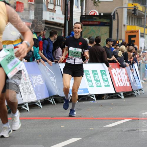 21.09.2025 - PSD Bank Halbmarathon Strokosch-Dieckow http://msf.ph/oto/8946540 21.09.2025 12:13:36 Ziel 1674, 2410, 2867, 3229, 3360, 3444, 3698, 3987 meine-sportfotos.de