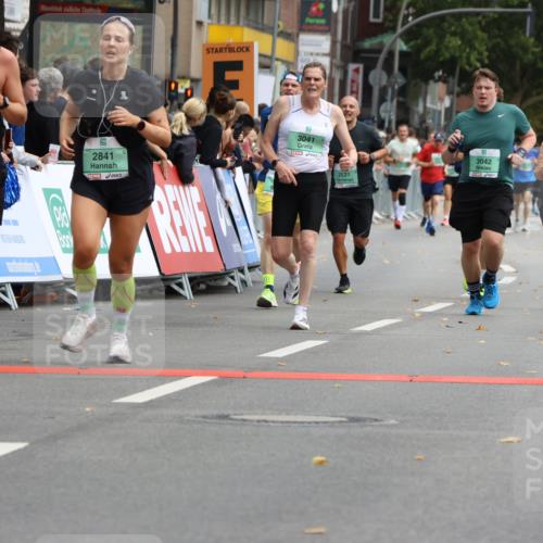 21.09.2025 - PSD Bank Halbmarathon Strokosch-Dieckow http://msf.ph/oto/8946565 21.09.2025 12:13:50 Ziel 1199, 1668, 1669, 1674, 2531, 2841, 2885, 3004, 3041, 3042, 3466, 3540, 3908 meine-sportfotos.de