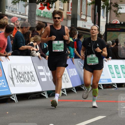 21.09.2025 - PSD Bank Halbmarathon Strokosch-Dieckow http://msf.ph/oto/8946568 21.09.2025 12:13:51 Ziel 1199, 1668, 1669, 1674, 2531, 2841, 2885, 3004, 3041, 3042, 3466, 3540, 3908 meine-sportfotos.de