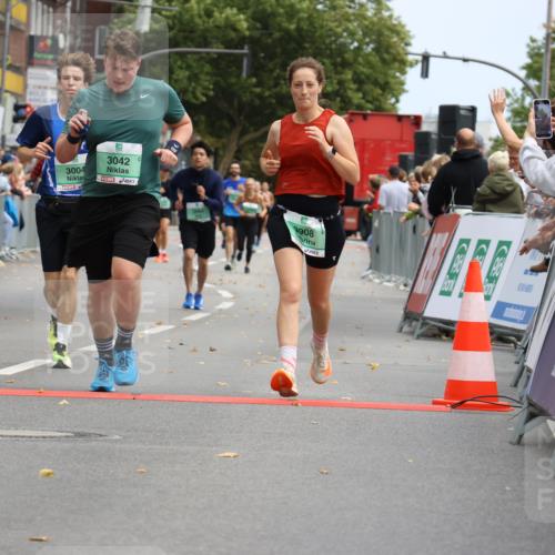 21.09.2025 - PSD Bank Halbmarathon Strokosch-Dieckow http://msf.ph/oto/8946575 21.09.2025 12:13:54 Ziel 1199, 1668, 1669, 2531, 2841, 2885, 3004, 3041, 3042, 3466, 3908 meine-sportfotos.de