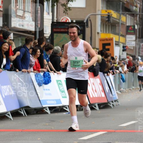 21.09.2025 - PSD Bank Halbmarathon Strokosch-Dieckow http://msf.ph/oto/8946621 21.09.2025 12:14:46 Ziel 3737 meine-sportfotos.de